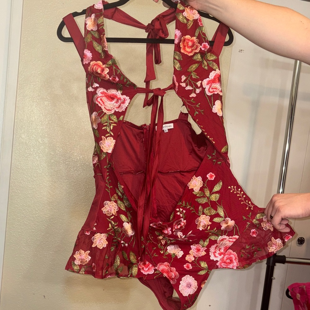 #24 iHeartRaves Floral Embroidered Outfit with sleeves - 1X